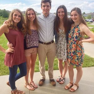 Meet your Posher, Isabelle